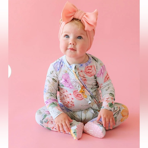 Baby👶🏼Girls👧🏻Bamboo🎋Footie Ruffled Zippered One Piece Erin Floral💐Sz 3-6M - Picture 6 of 11